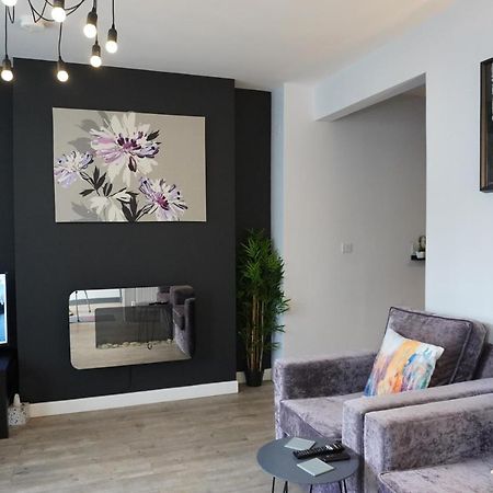 Vip Church Street Apartment Портадаун Екстериор снимка